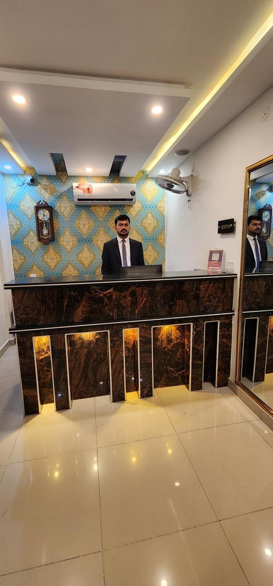 Red Fort Hotel Gulberg Lahore Exterior foto